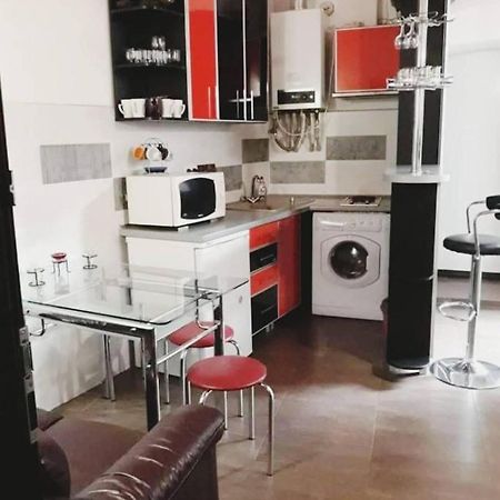 Апартаменти Біля Оперного І Форуму В Центрі Лвив Екстериор снимка